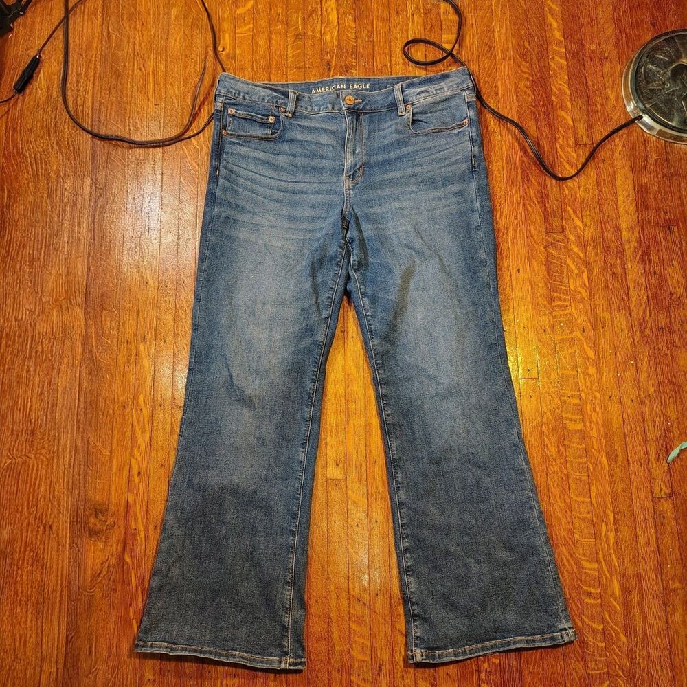 American Eagle Favorite Boyfriend Jeans Wmns Size 18 Regular/T137